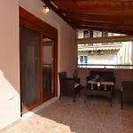 Twin\'S House
