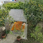 Voula\'S Garden Apartments