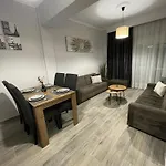 Dt Luxury Apartment
