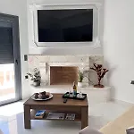 Kontis\' Deluxe Furnished Apartment