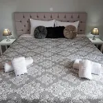 Nikitas Apartments & Suites