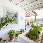 Hlia\'S House Near The Sea