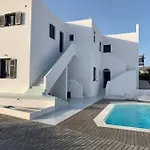 The Blue Lagoon Apartment