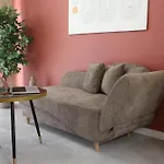 Ε121 Luxury Suites