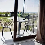 Room Nine 9 Beachfront Apartments