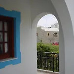 Voula\'S Garden Apartments