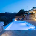 Villa Seva Sea View - Perfect For Romantic Getaways With Pool And Sunrise & Sea Views