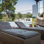 Seaview Apartment - Poros Relaxing Beachfront Flat