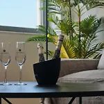 Kavos Hotel & Suites