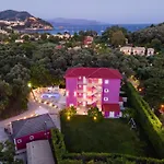 Ideal Boutique Hotel