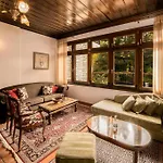 Giamandes Hotel