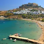 Cristelia Seafront & Pool Villa
