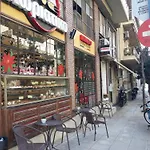 Jo\'S Cozy Corner