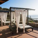 Blue Horizon Suites