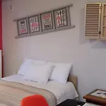 Theoni\'S Apartments