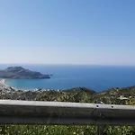 Villa Ariadni Familie House
