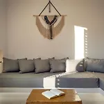 Perigiali Rooms & Apartments Folegandros