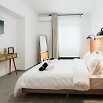 Canvas Color Your Stay