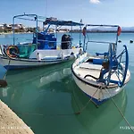 Beachhouse Kokkinos Pyrgos
