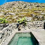 Canava Villas In Santorini