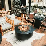Noelle Mountain Suites