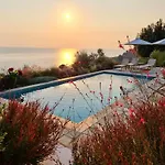Moses Villa
