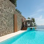 Driftwood Luxury Suite