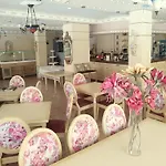 Parthenon Art Hotel