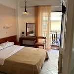 Captain\'S Hotel