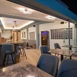 Serenity Luxe Suites