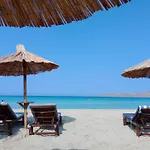 Luxurious 6 Bedroom Villa In A Great Location