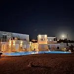 Blu Suites And Studios