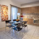 Villa Cool With Private Pool, Mountain & Sea View
