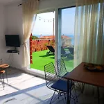 Salonikiou Beach Apartments & Villas