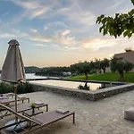 Villa Pelagoon