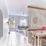 Cleopatra Seaside Homes, Logaras, Paros