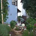 Alisaxni Seaside Studio