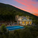 Alfresco Villas