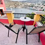 Kleanthi And Kostas Studios