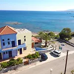 Paraktio Beach Apartments
