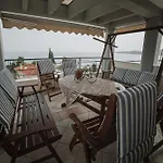 Niki House