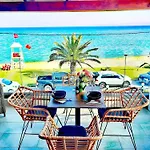 Lux Suite Sea Front Avra