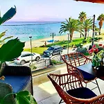Lux Suite Sea Front Avra