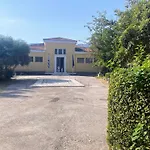 Captain\'S Beach Apartments