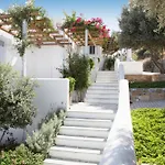 Amphitrite Apartments Skyros