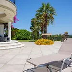 Villa Grosse Sea And Mountains View