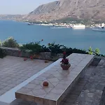 Panoramic Seaview Holiday House