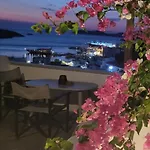 Juli\'S Suites