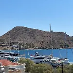 Petridi Maria Suites & Apartments