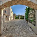 Achelatis Traditional Guest Houses